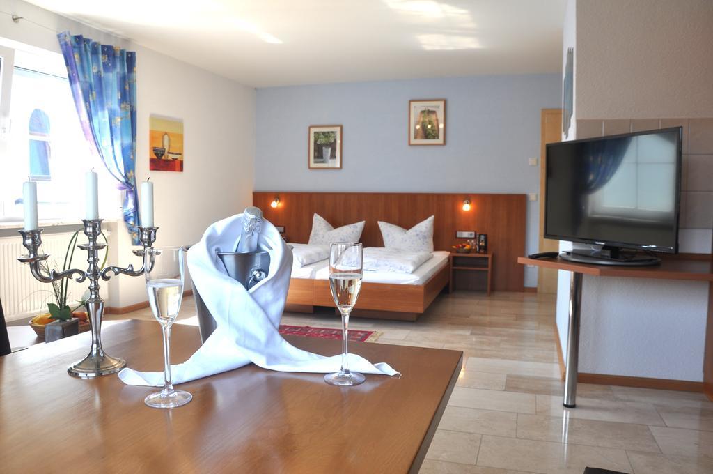 Hotel Muehleinsel Kenzingen Oda fotoğraf
